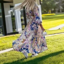 Langes Damen Sommer Maxikleid Mit Muster Inkl. Gürtel Ecru -Günstiges Moden Funke Geschäft langes damen sommer maxikleid mit muster inkl guertel ecru2